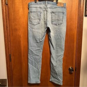 Levi Strauss Boot Cut Jeans Slim Fit 36 x 32 Light Wash